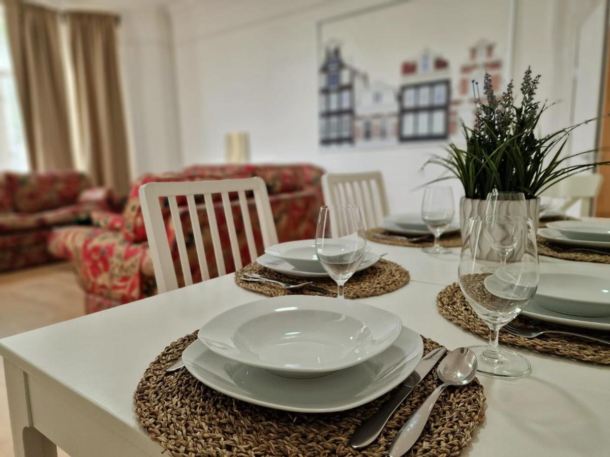 Spacious 4 Bedroom In Amazing Location *