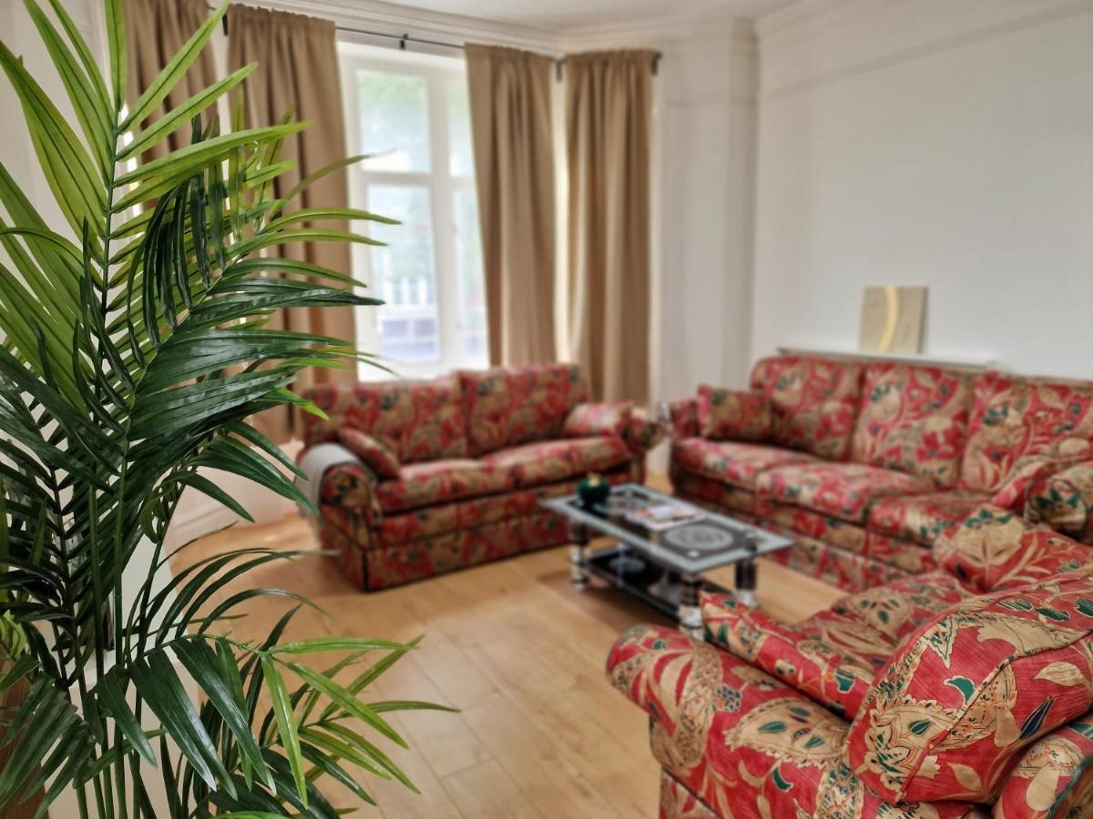 Spacious 4 Bedroom In Amazing Location Appartamento *